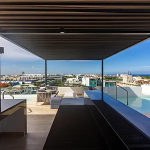 https://studio-luxueux-agama-playa-del-carmen.allrivieramayahotels.com